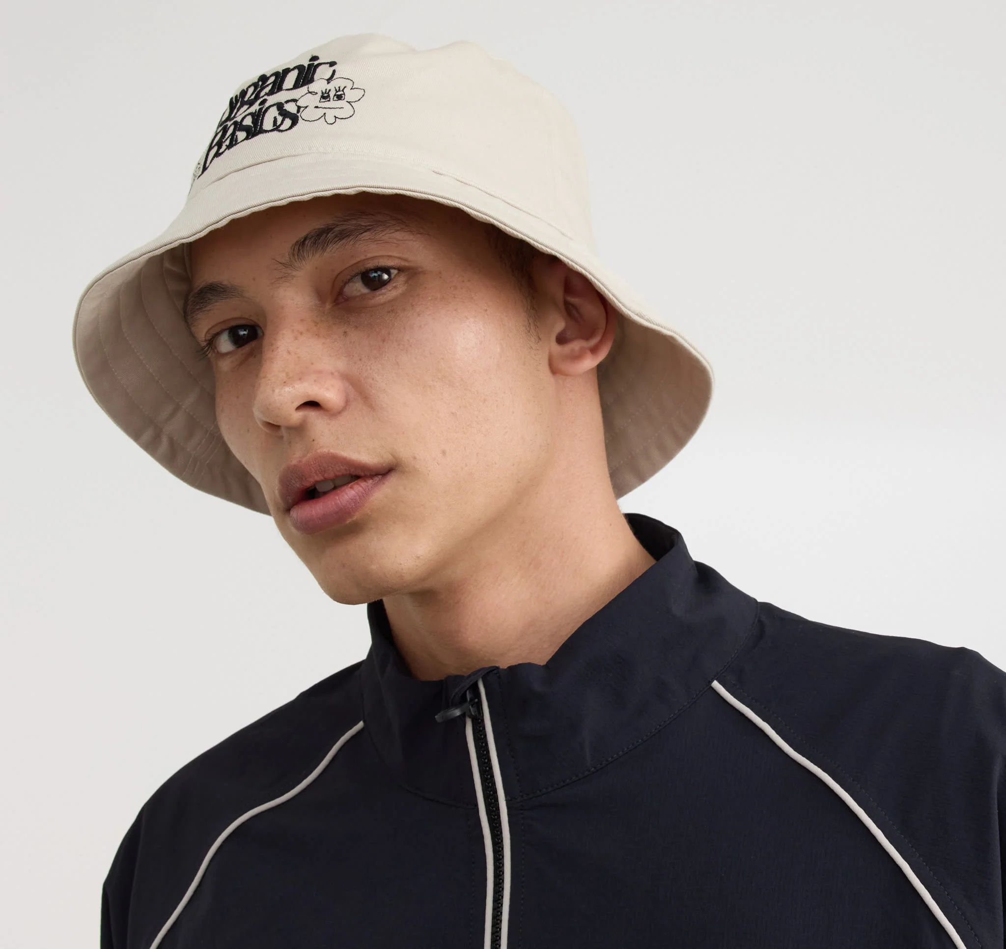 Core Casual Bucket Hat - Image 4