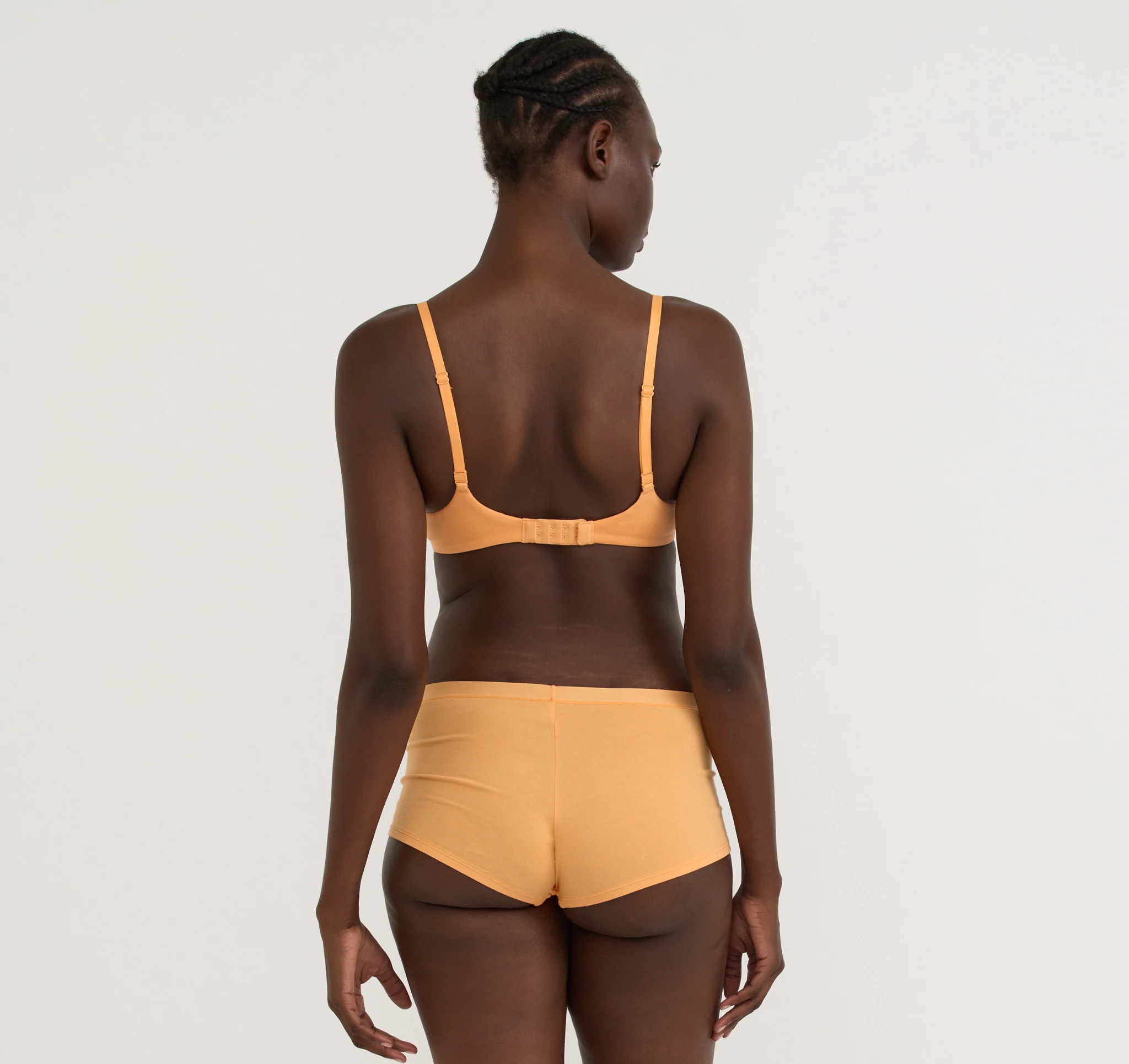 Core Wireless Plunge Bra - Image 3