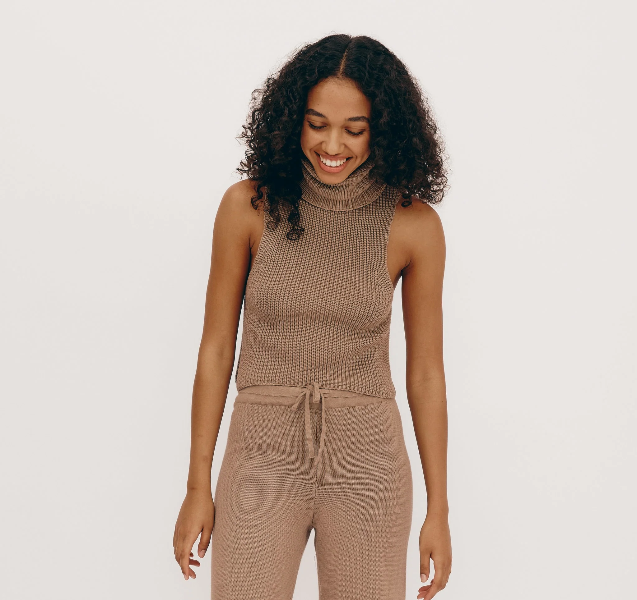 True Knit Sleeveless Turtleneck - Image 2