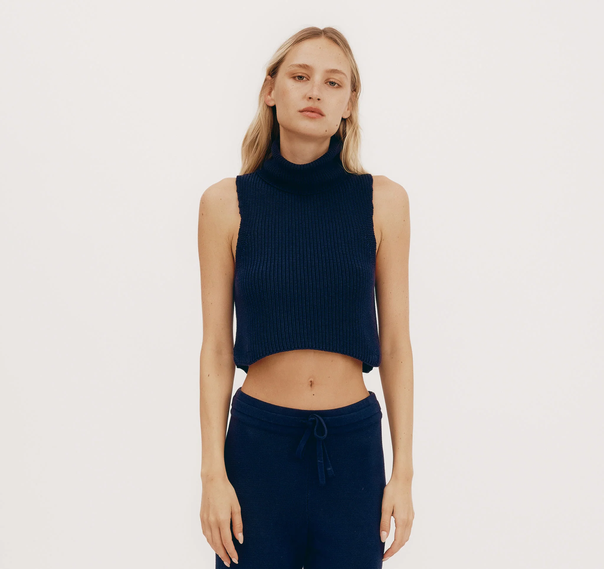 True Knit Sleeveless Turtleneck - Image 4