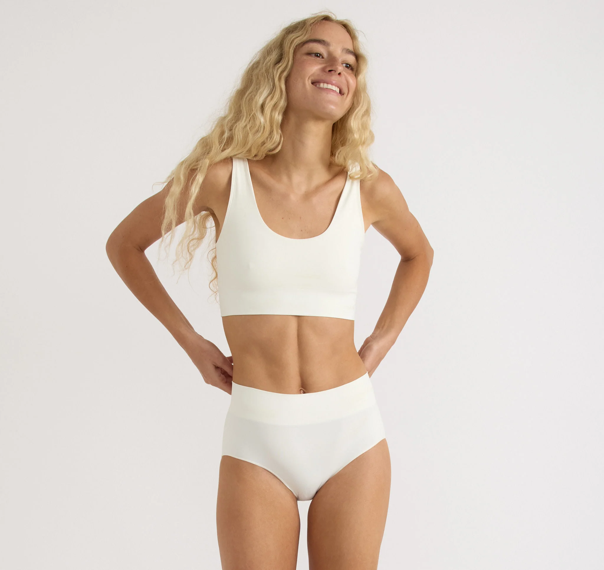 Smooth Bralette - Image 2